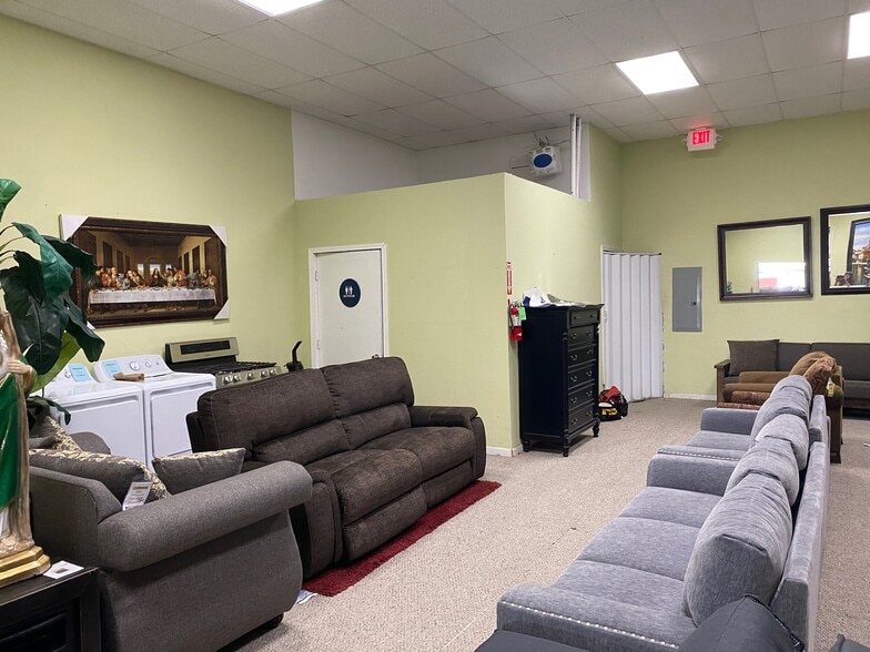 More Photos Of 116 W 6th St, Hanford Freestanding For Sale