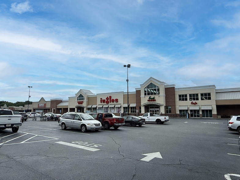 More Photos Of 70-150 Riverstone Pky, Canton Unknown For Lease