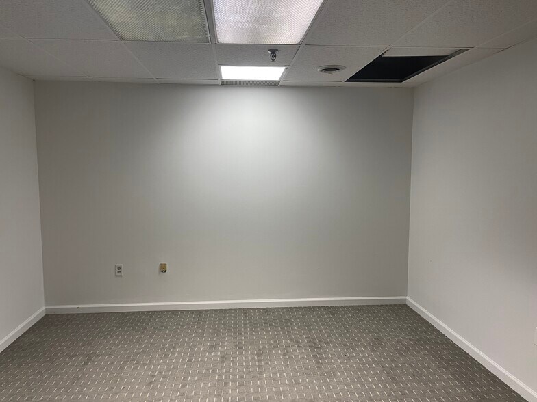 More Photos Of 18 W First St, Dayton Loft Creative Space For Sale