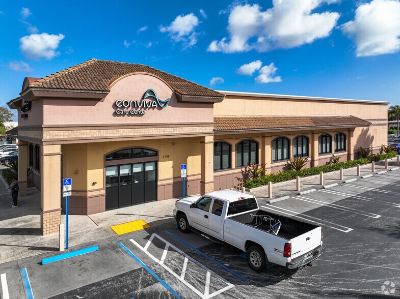 More Photos Of 5815-5889 Lake Worth Rd, Greenacres Unknown For Lease