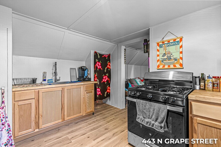 More Photos Of 441 N Grape St, Medford Apartments For Sale