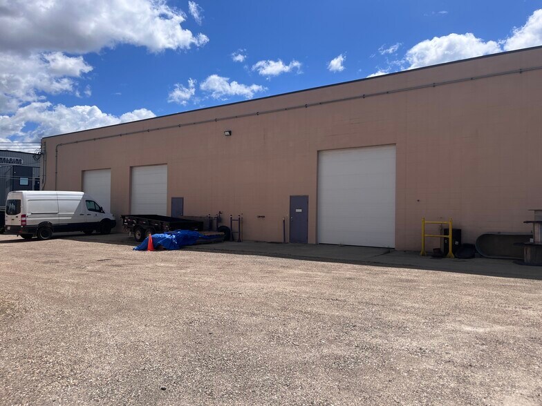 More Photos Of 4904-4910 75 Av NW, Edmonton Light Manufacturing For Lease