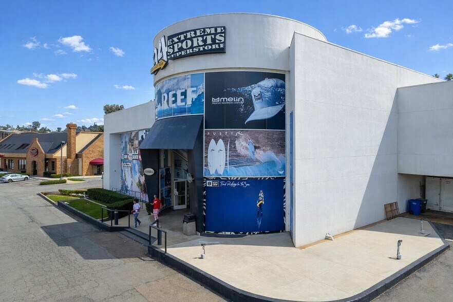 More Photos Of 5270 Jackson Dr, La Mesa Freestanding For Sale