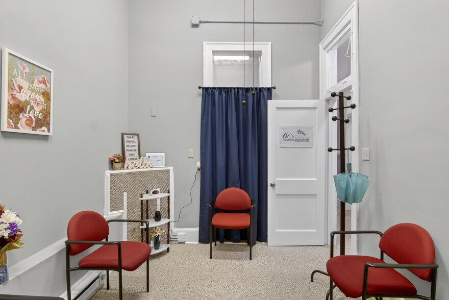 More Photos Of 104-110 S Hill Ave, South Hill Office Residential For Sale