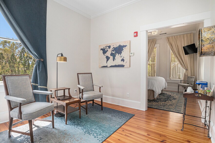 More Photos Of 410 E Church St, Monroe Hospitality For Sale