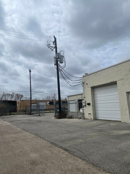 More Photos Of 5440 Gulf Fwy, Houston Warehouse For Sale