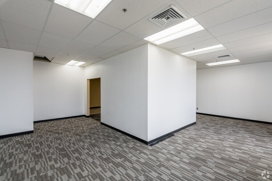 More Photos Of 78 Barnum Rd, Devens Light Manufacturing For Lease