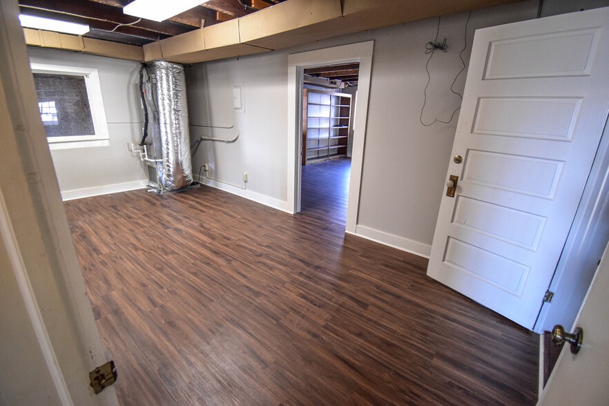 More Photos Of 2606 8th St, Tuscaloosa Office Residential For Sale