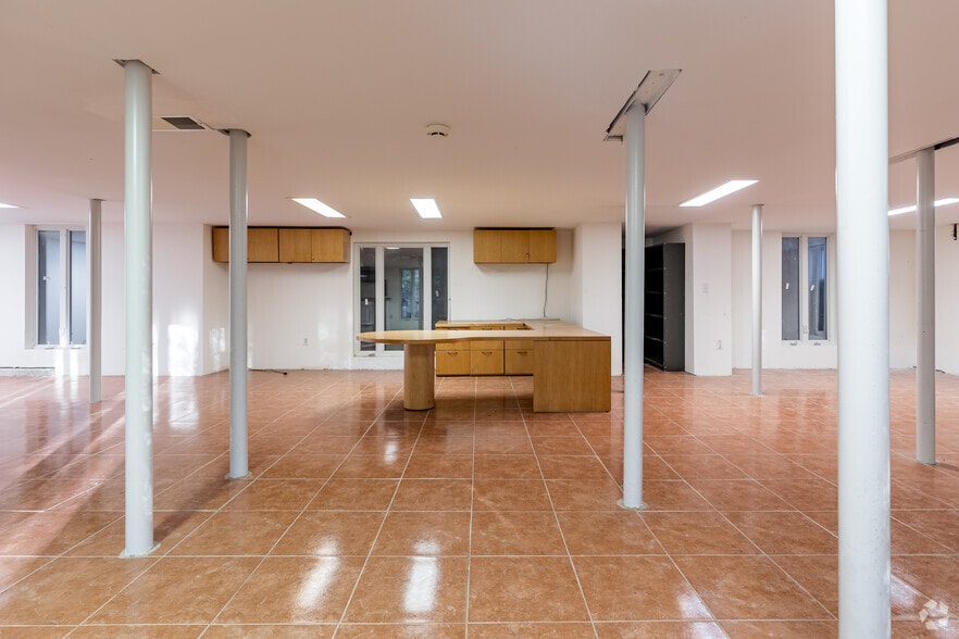 More Photos Of 3136 Clairmont Rd NE, Brookhaven Medical For Sale