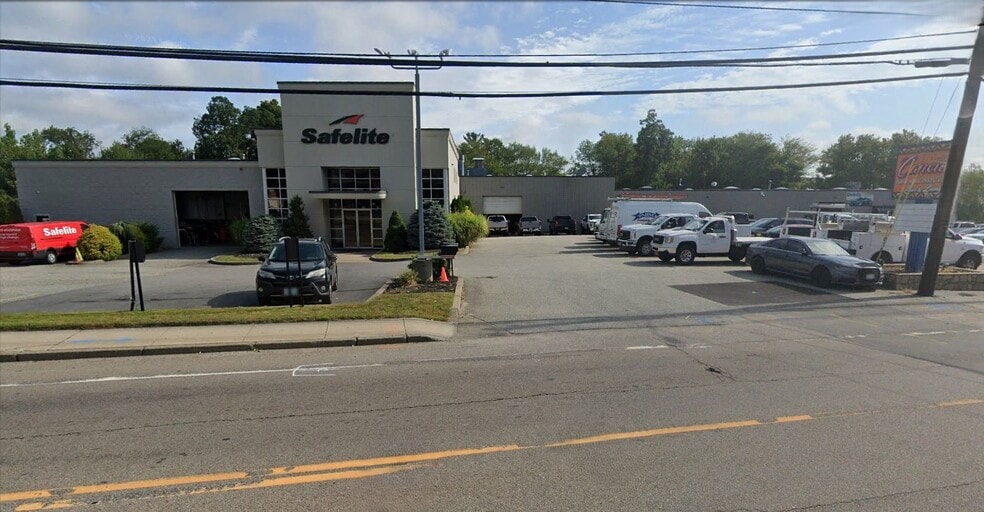 More Photos Of 175-181 Putnam Pike, Johnston Warehouse For Sale