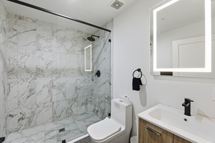 More Photos Of 1343 NW 1st St, Miami Hospitality For Sale