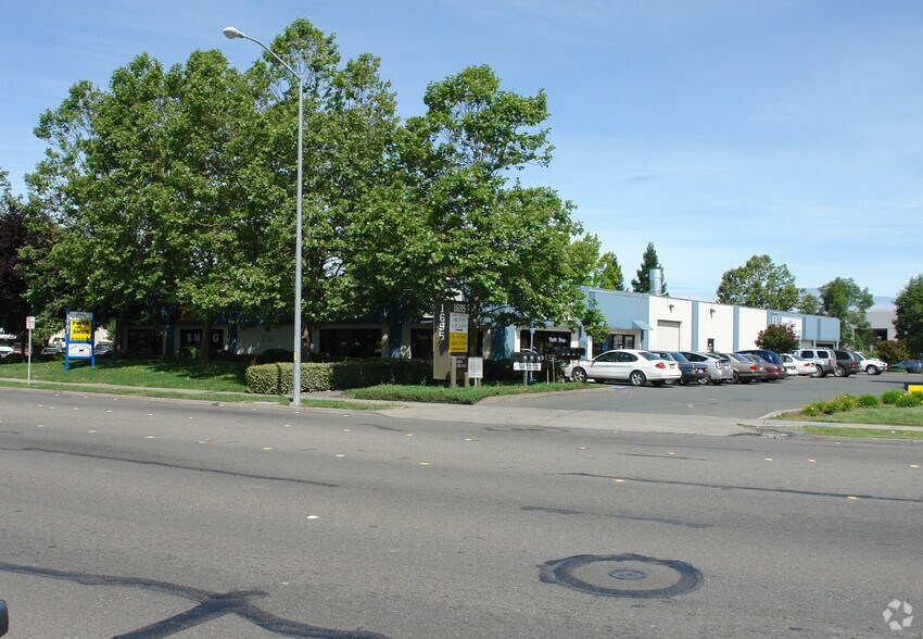 More Photos Of 1701 Piner Rd, Santa Rosa Flex For Lease