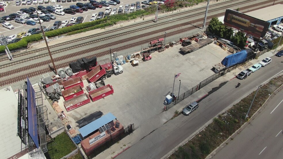 Primary Photo Of 3571 Pacific Hwy, San Diego Contractor Storage Yard For Sale