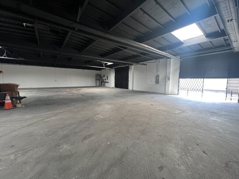 More Photos Of 1110-1112 E Ash Ave, Fullerton Manufacturing For Lease