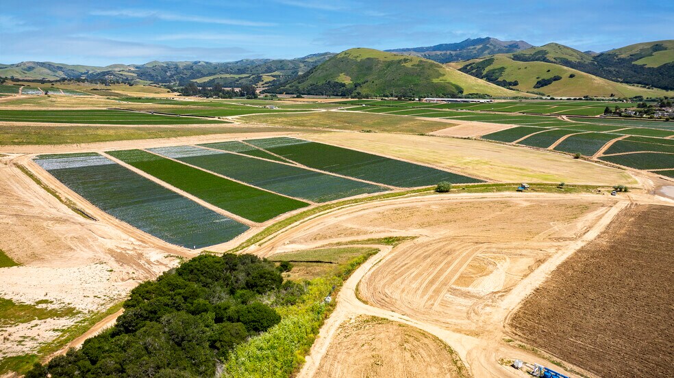 More Photos Of 975 San Juan Grade Rd, Salinas Land For Sale