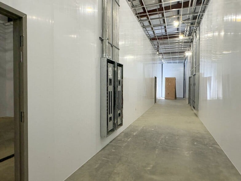 More Photos Of 369 Enterprise Dr, Batesville Industrial For Sale