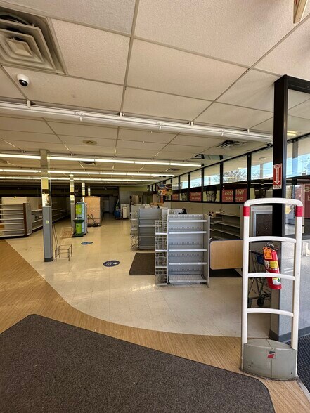 More Photos Of 2901 Springfield Rd, Broomall Drugstore For Lease