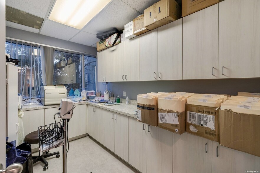 More Photos Of 775 Park Ave, Huntington Medical For Lease