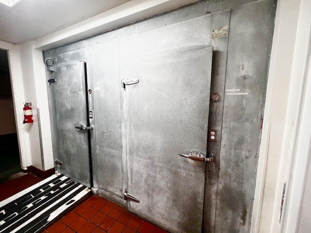 More Photos Of 2551 Beverly Blvd, Los Angeles Office For Lease