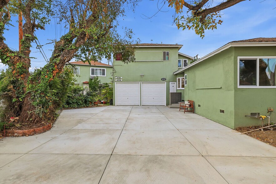 More Photos Of 10718 Valley Spring Ln, North Hollywood Multifamily For Sale