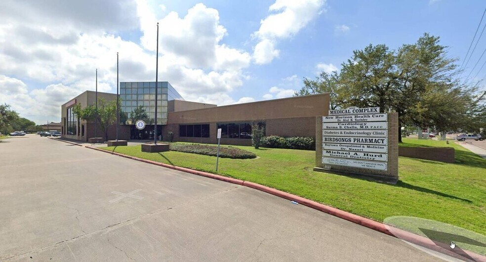 More Photos Of 4000 Garth Rd, Baytown Medical For Sale