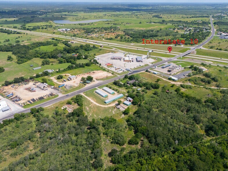 More Photos Of 1940 Magnolia Ave, Luling Self Storage For Sale