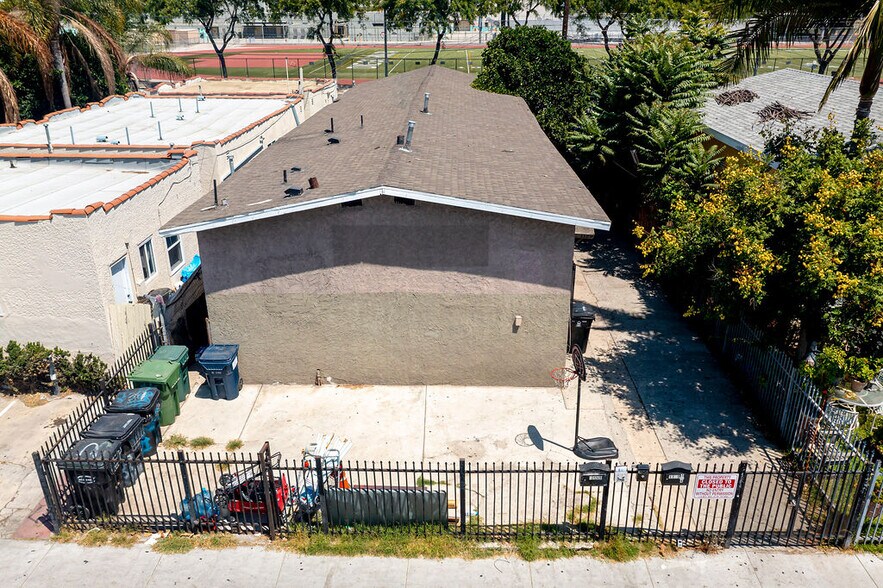 More Photos Of 1159 E 64th St, Los Angeles Apartments For Sale