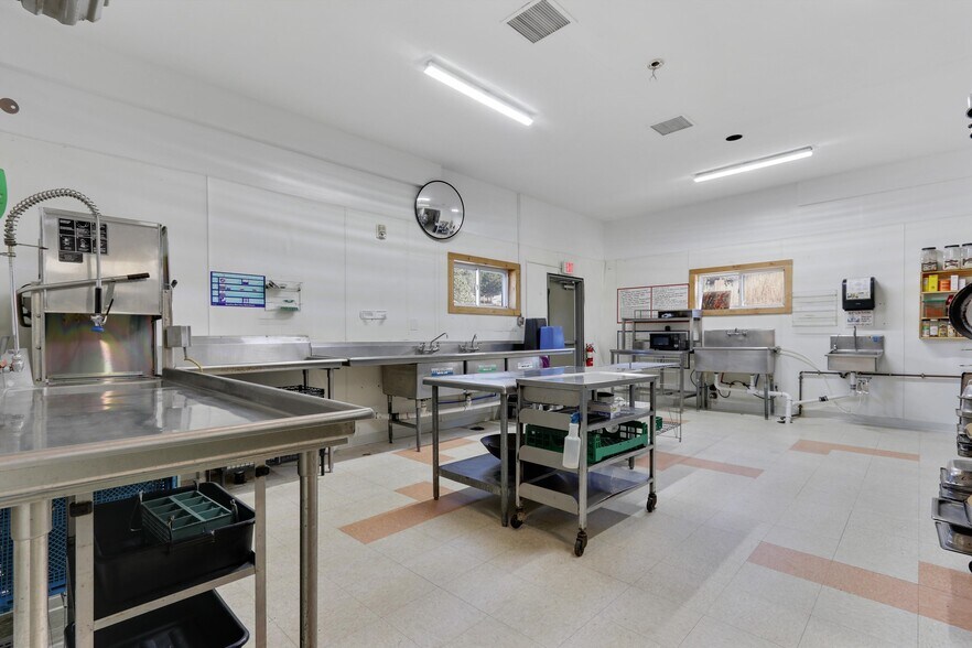 More Photos Of 5532 Us Highway 36, Estes Park Lodge Meeting Hall For Sale