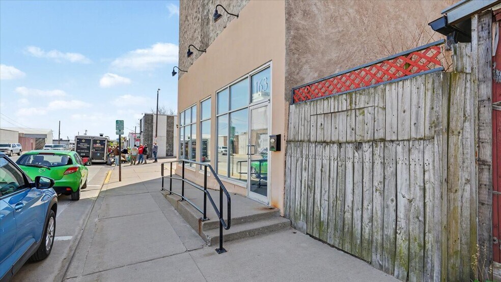 More Photos Of 102 Walnut St, Winona Office Residential For Sale