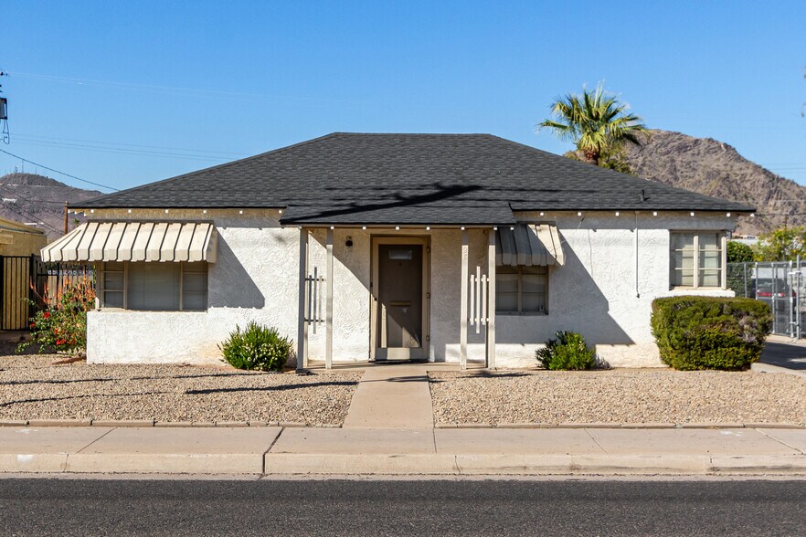 More Photos Of 20 W Dunlap Rd, Phoenix Veterinarian Kennel For Sale
