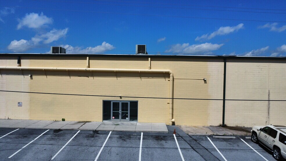 More Photos Of 1320 Lincoln Way E, Chambersburg Unknown For Lease
