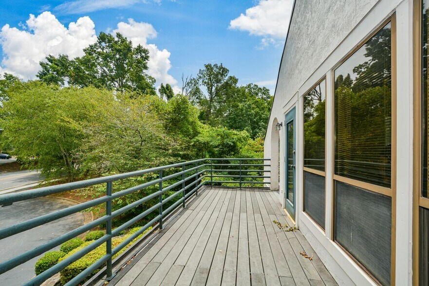 More Photos Of 1820 The Exchange SE, Atlanta Office For Sale