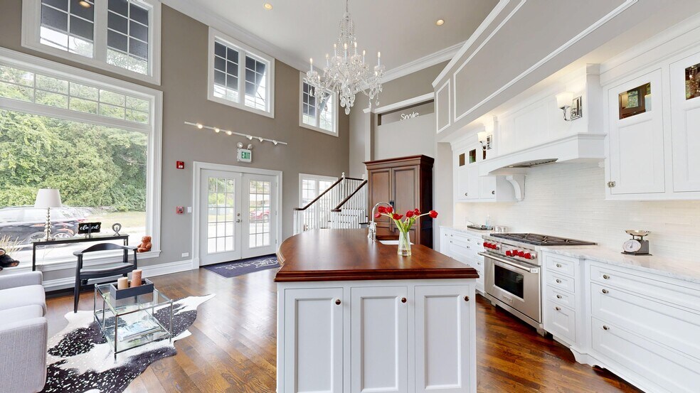 More Photos Of 487 Humphrey St, Swampscott Office For Sale