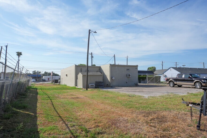 More Photos Of 5626 Everhart Rd, Corpus Christi Office For Sale