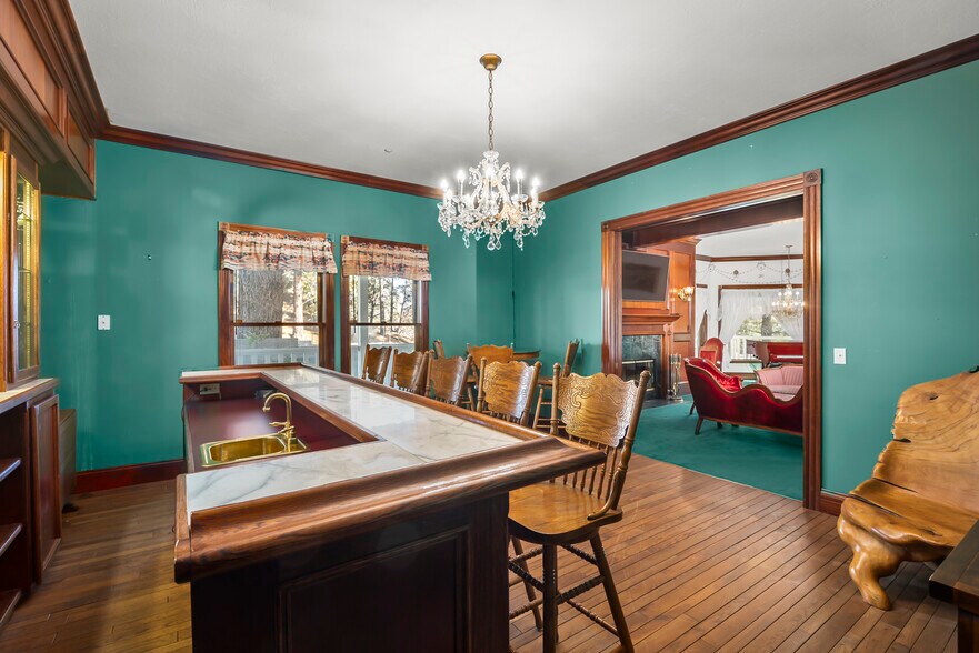 More Photos Of 790 California 2, Wrightwood Specialty For Sale