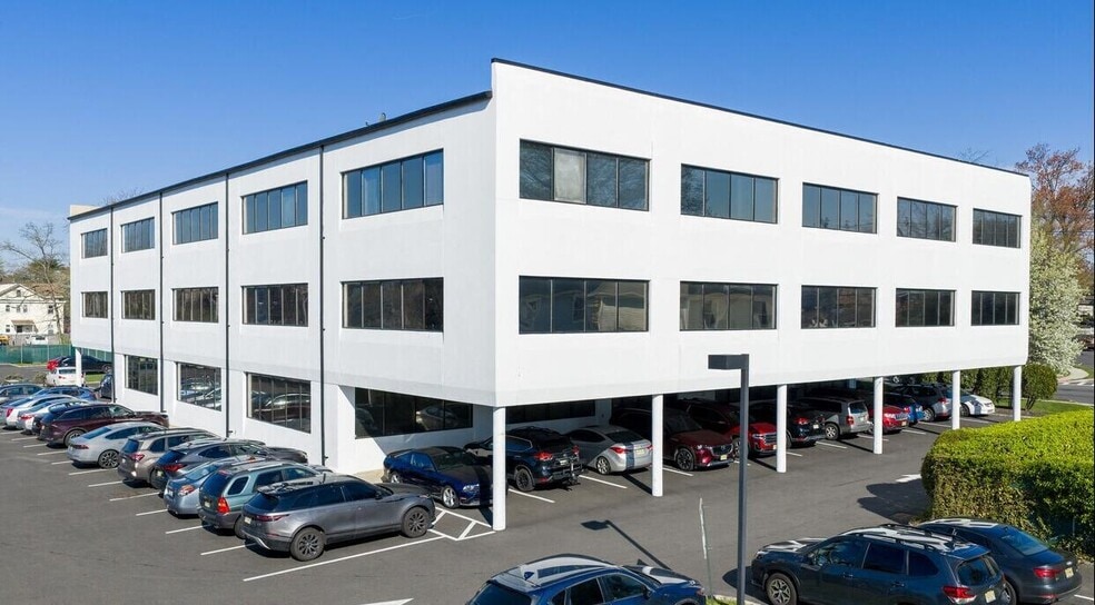 More Photos Of 340 North Ave E, Cranford Office For Lease