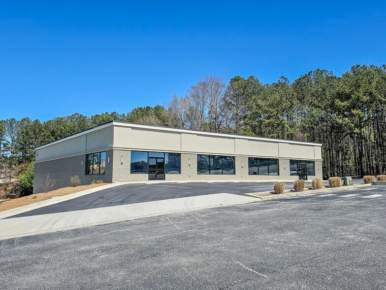 More Photos Of 1120 N Blairs Bridge Rd, Lithia Springs Showroom For Sale