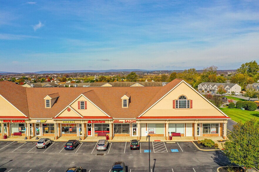 More Photos Of 850 Golden Dr, Blandon Unknown For Lease
