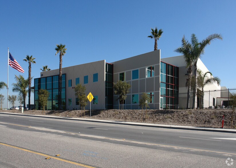 More Photos Of 2735 Cactus Rd, San Diego Warehouse For Lease