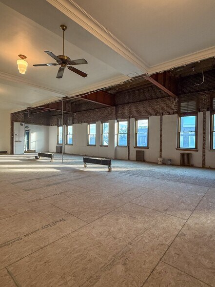 More Photos Of 15 E Iowa Ave, Denver Storefront For Lease