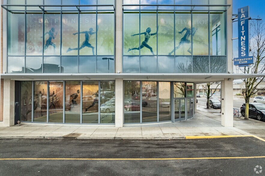 More Photos Of 1100 NE Broadway St, Portland Unknown For Lease