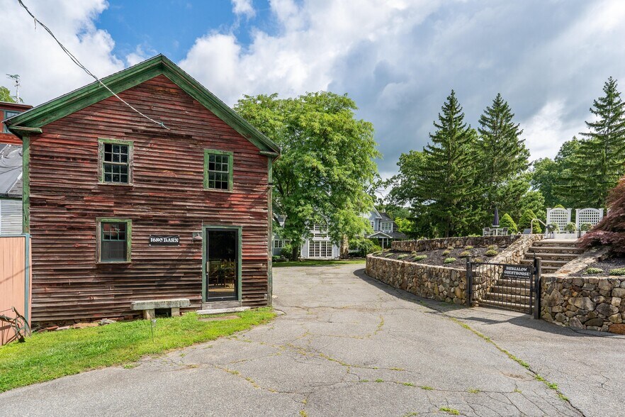 More Photos Of 11 Marbleridge Rd, North Andover Specialty For Sale