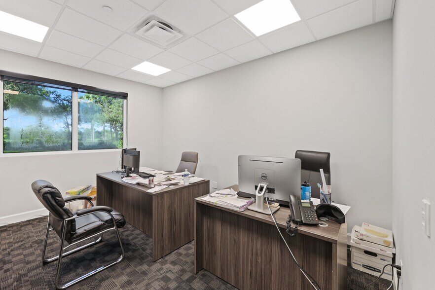 More Photos Of 10055 Yamato Rd, Boca Raton Medical For Lease