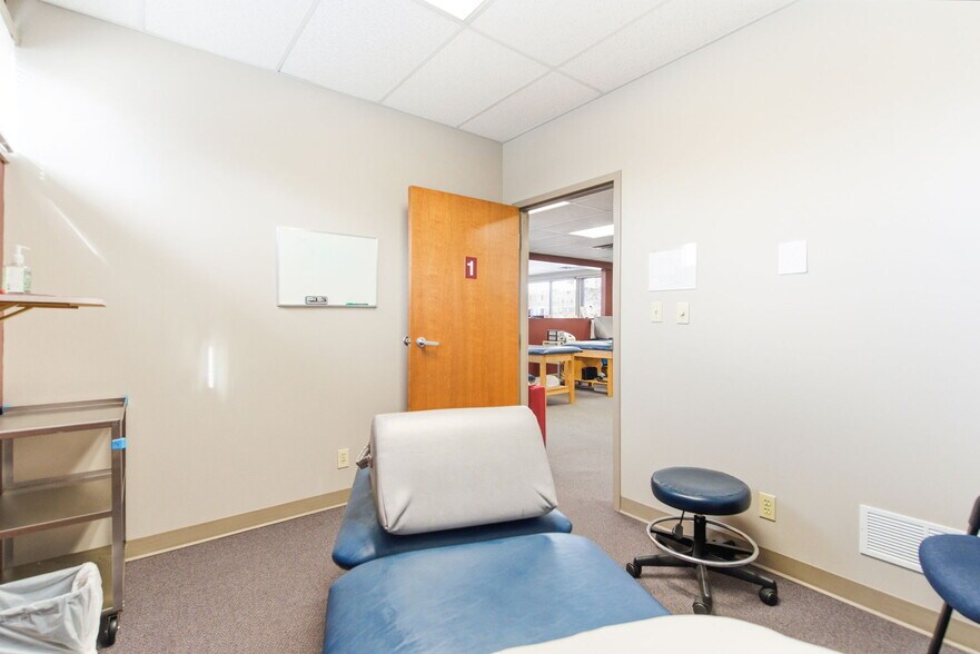 More Photos Of 4430 Crawford Ave, Louisville Medical For Sale