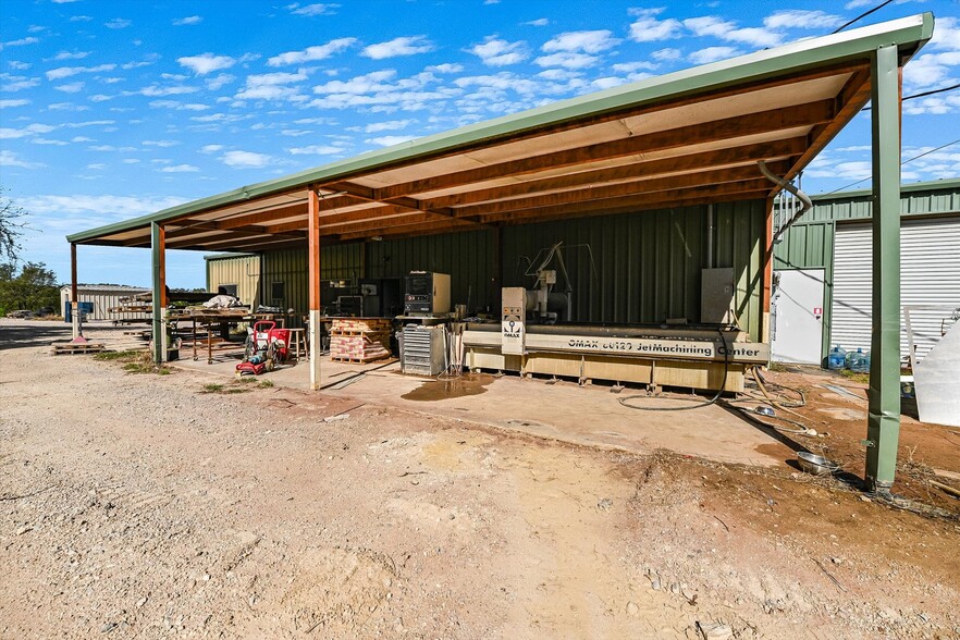 More Photos Of 21511 State Highway 71 W, Spicewood Light Manufacturing For Sale