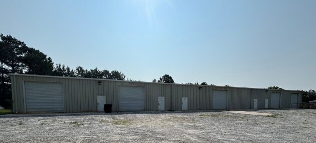 Primary Photo Of 1030 Commerce Dr, Madison Manufacturing For Lease