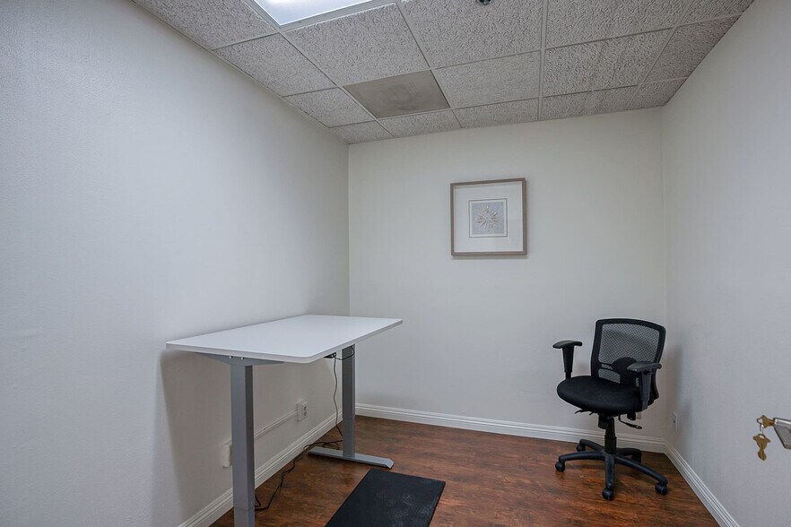 More Photos Of 25433 Narbonne Ave, Lomita Coworking Space