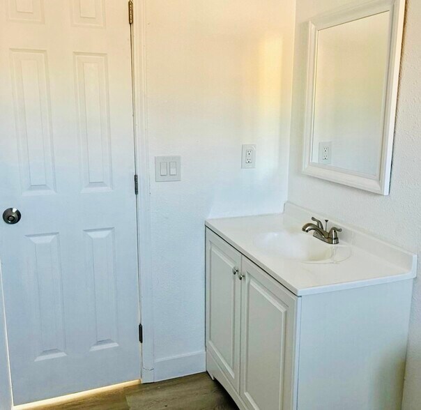 More Photos Of 11771 Upland Way, Desert Hot Springs Apartments For Sale