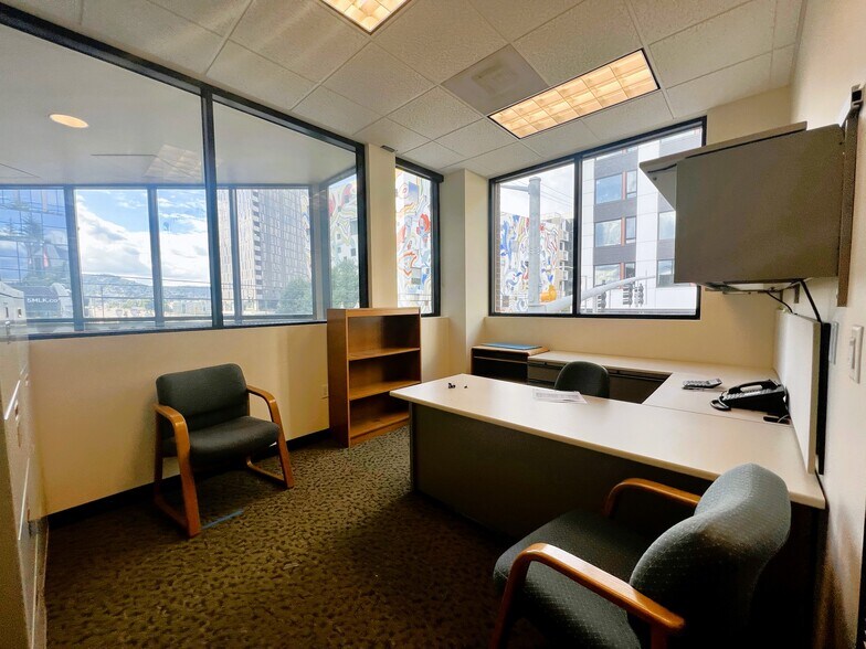 More Photos Of 400-438 E Burnside St, Portland Office For Lease