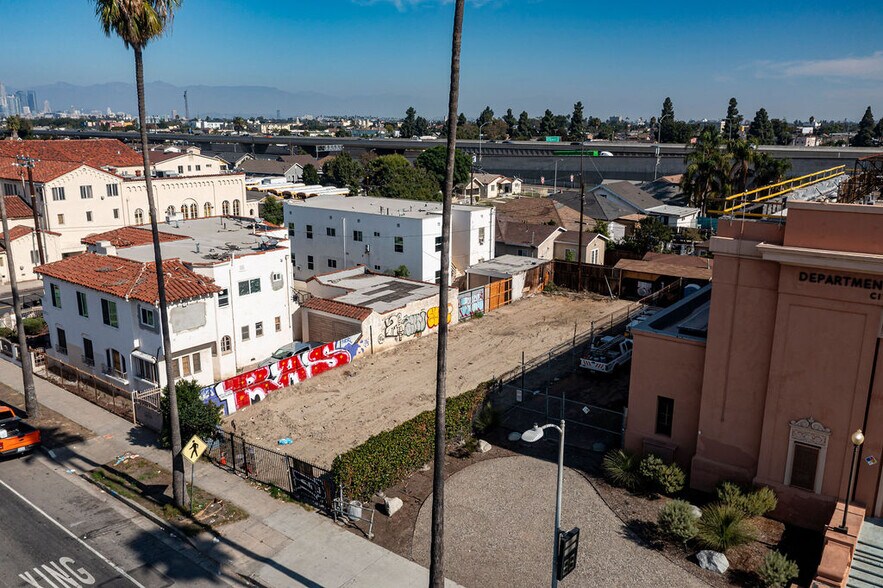More Photos Of 5710 S Figueroa St, Los Angeles Land For Sale